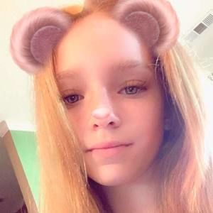 Meet your Posher, Hallie